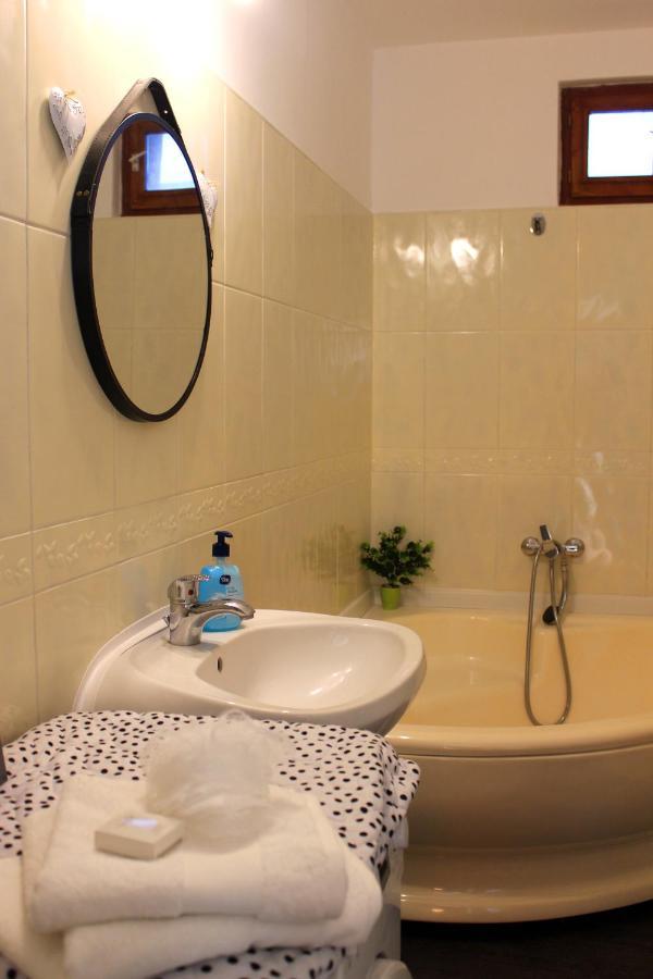 Elizabet Home Apartman Орадеа Екстериор снимка